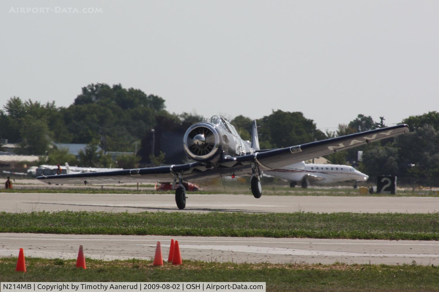 N214MB, North American SNJ-5B Texan C/N 43732, North American SNJ-5B, c/n: 43732. Interesting takeoff roll