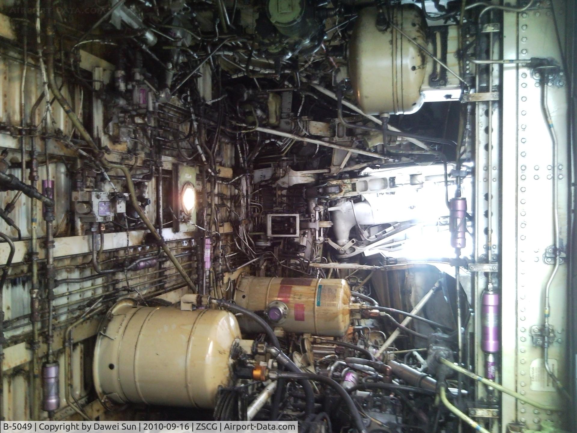 B-5049, 2001 Boeing 737-86N C/N 28639, B-5049