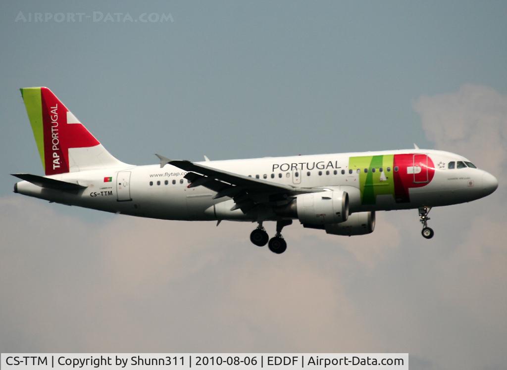 CS-TTM, 1999 Airbus A319-111 C/N 1106, Landing rwy 07L