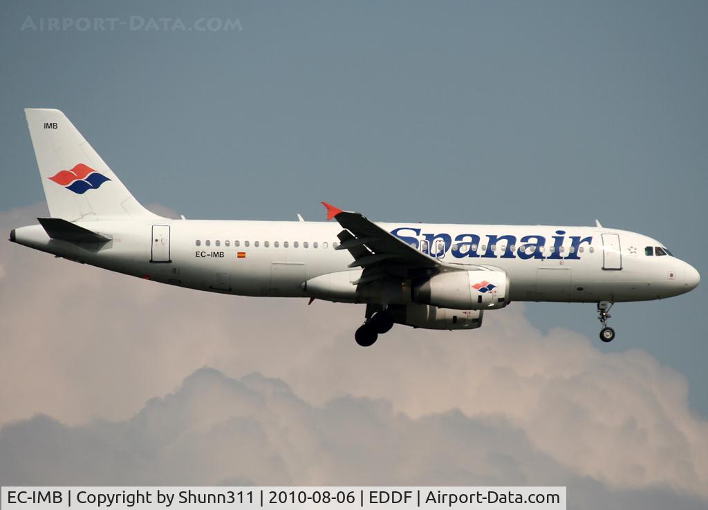 EC-IMB, 2003 Airbus A320-232 C/N 1933, Landing rwy 07L