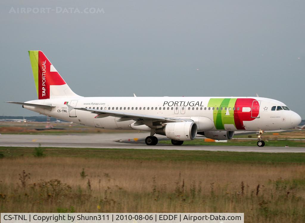 CS-TNL, 2000 Airbus A320-214 C/N 1231, Taking off rwy 18