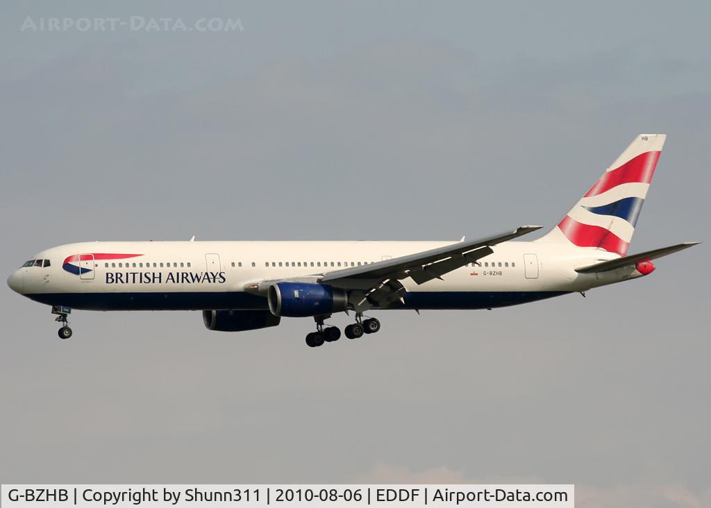 G-BZHB, 1998 Boeing 767-336 C/N 29231, Landing rwy 25R