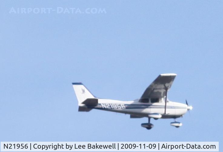 N21956, 1974 Cessna 172M C/N 17264048, While operating in and around Forest Lake, MN