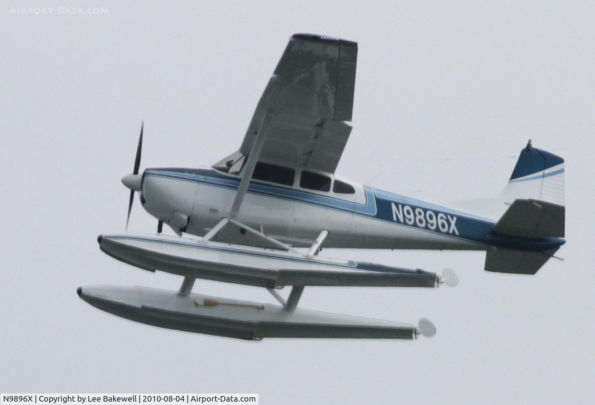 N9896X, 1961 Cessna 185 Skywagon C/N 1850096, While operating over Forest Lake, MN