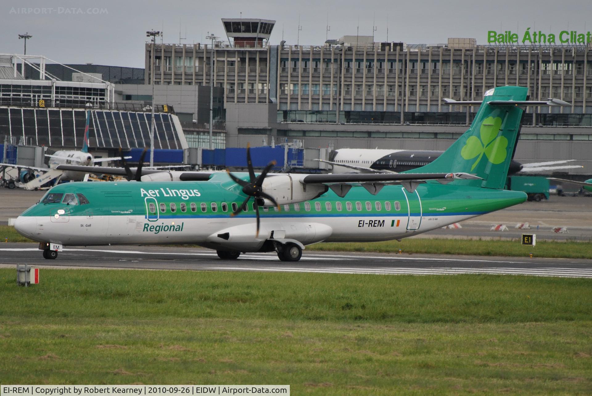 EI-REM, 2007 ATR 72-212A C/N 760, Aer Arann lining up r/w 28