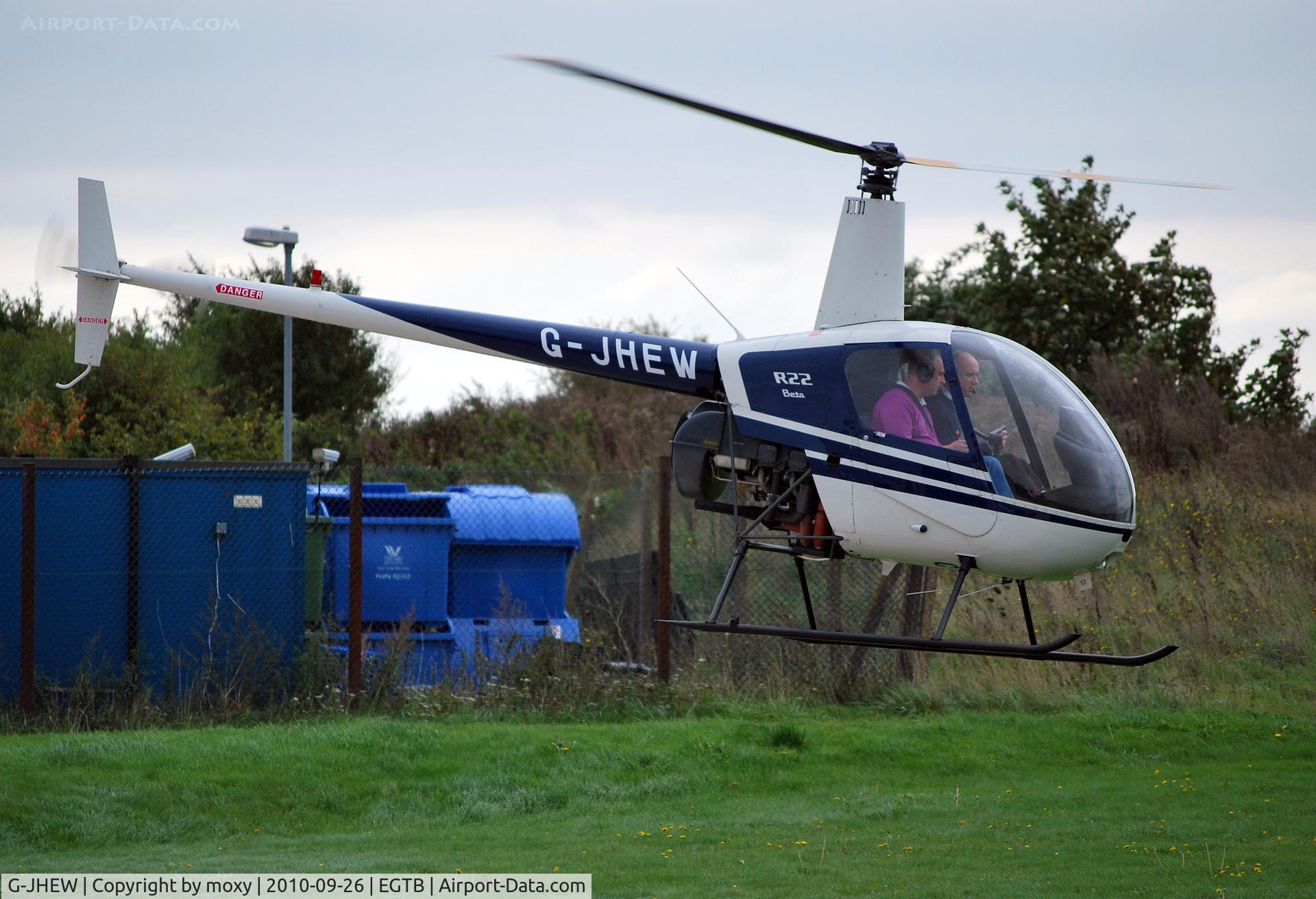 G-JHEW, 1987 Robinson R22 Beta C/N 0672, Robinson R22 Beta at Wycombe Air Park