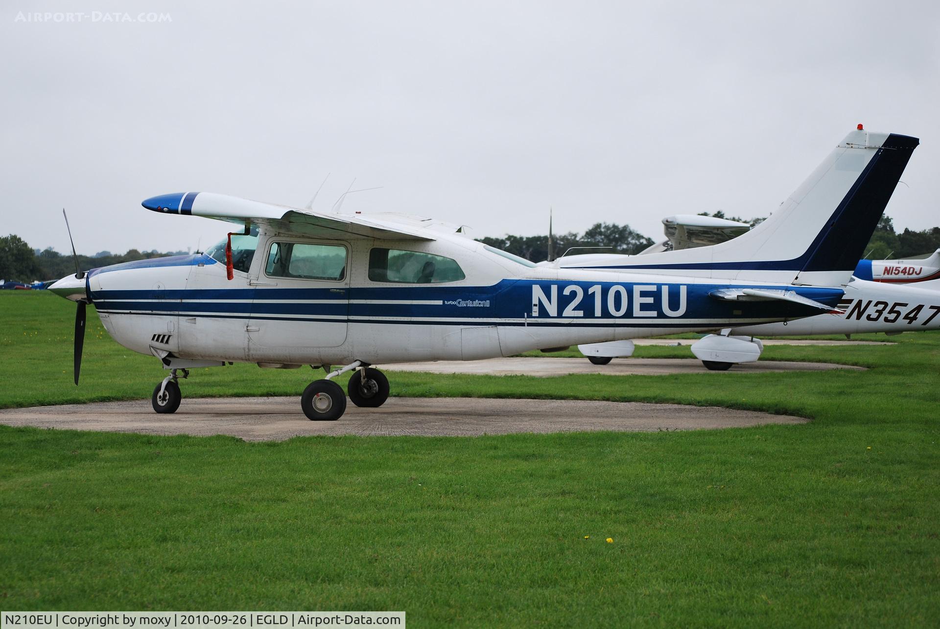 N210EU, Cessna T210L Turbo Centurion C/N 21061152, Cessna T210L Turbo Centurion II at Denham