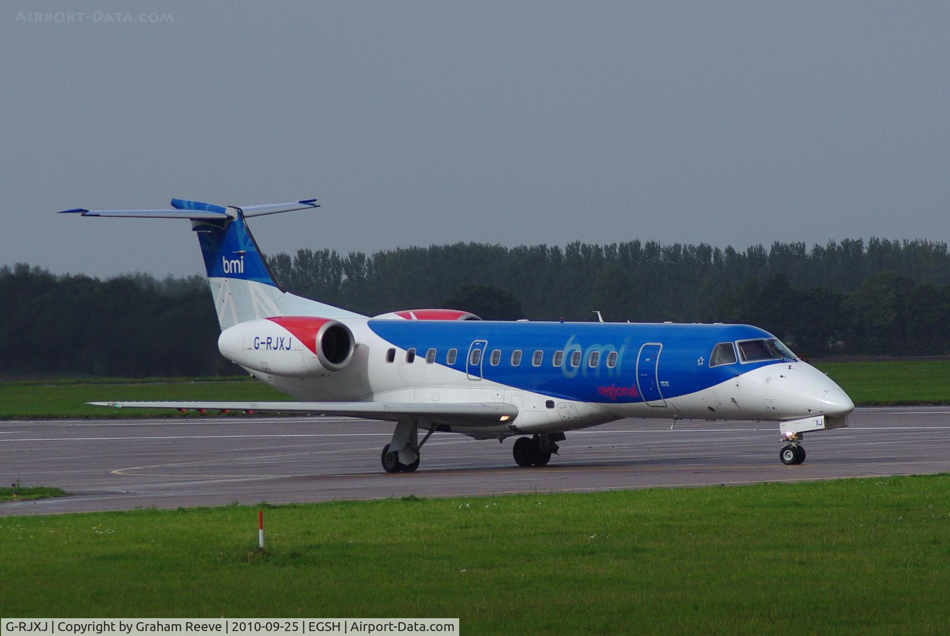 G-RJXJ, 2001 Embraer ERJ-135ER (EMB-135ER) C/N 145473, About to depart from Norwich.