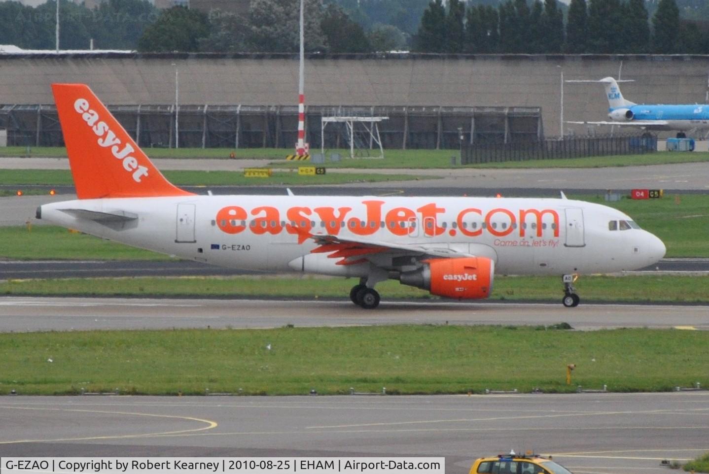 G-EZAO, 2006 Airbus A319-111 C/N 2769, EasyJet lining up