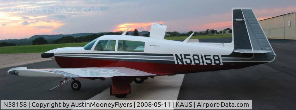 N58158, 1984 Mooney M20J 201 C/N 24-1509, Texas flying club Austin Mooney Flyers' Mooney M20J airplane.