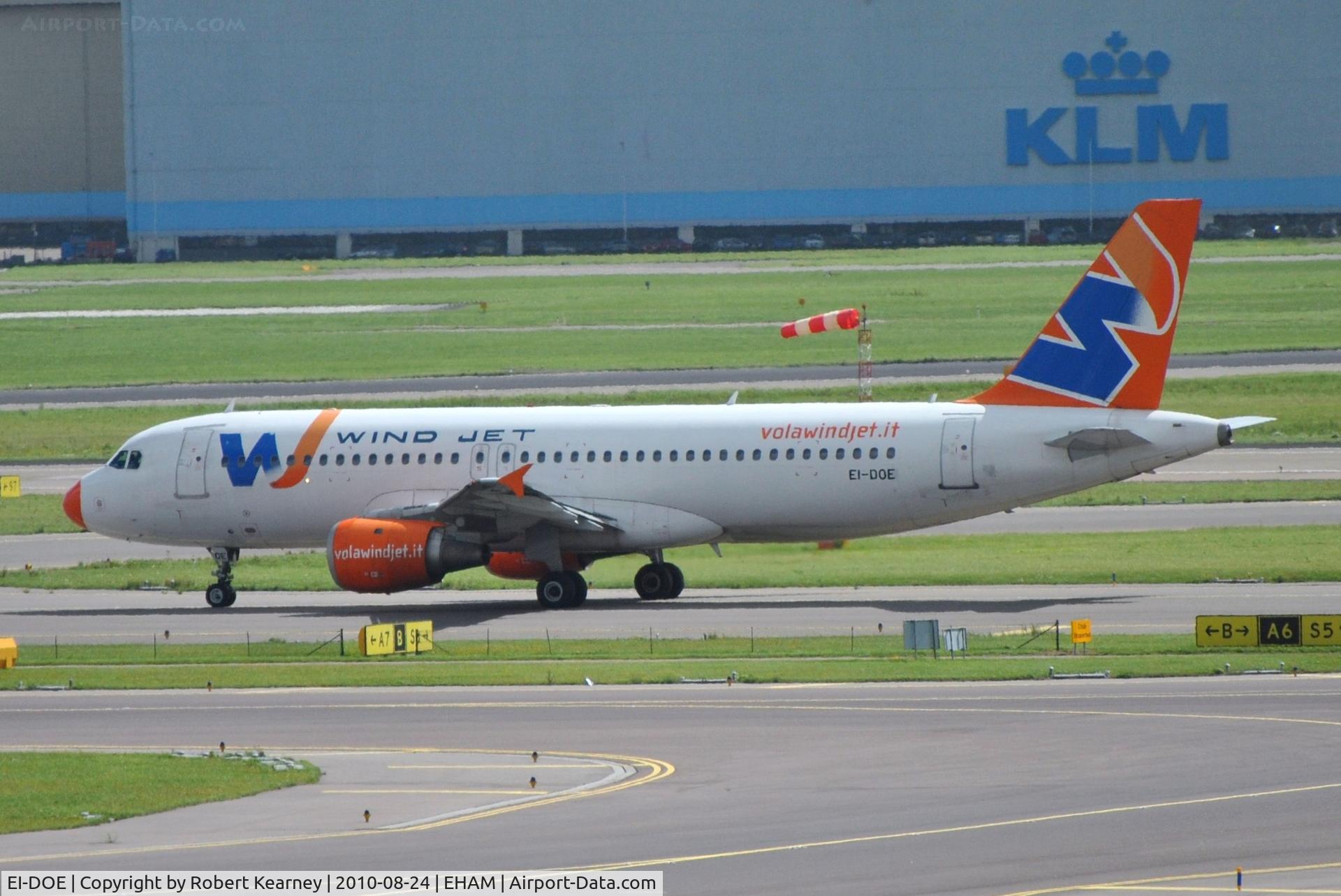 EI-DOE, Airbus A320-211 C/N 215, Another Irish registered aircraft