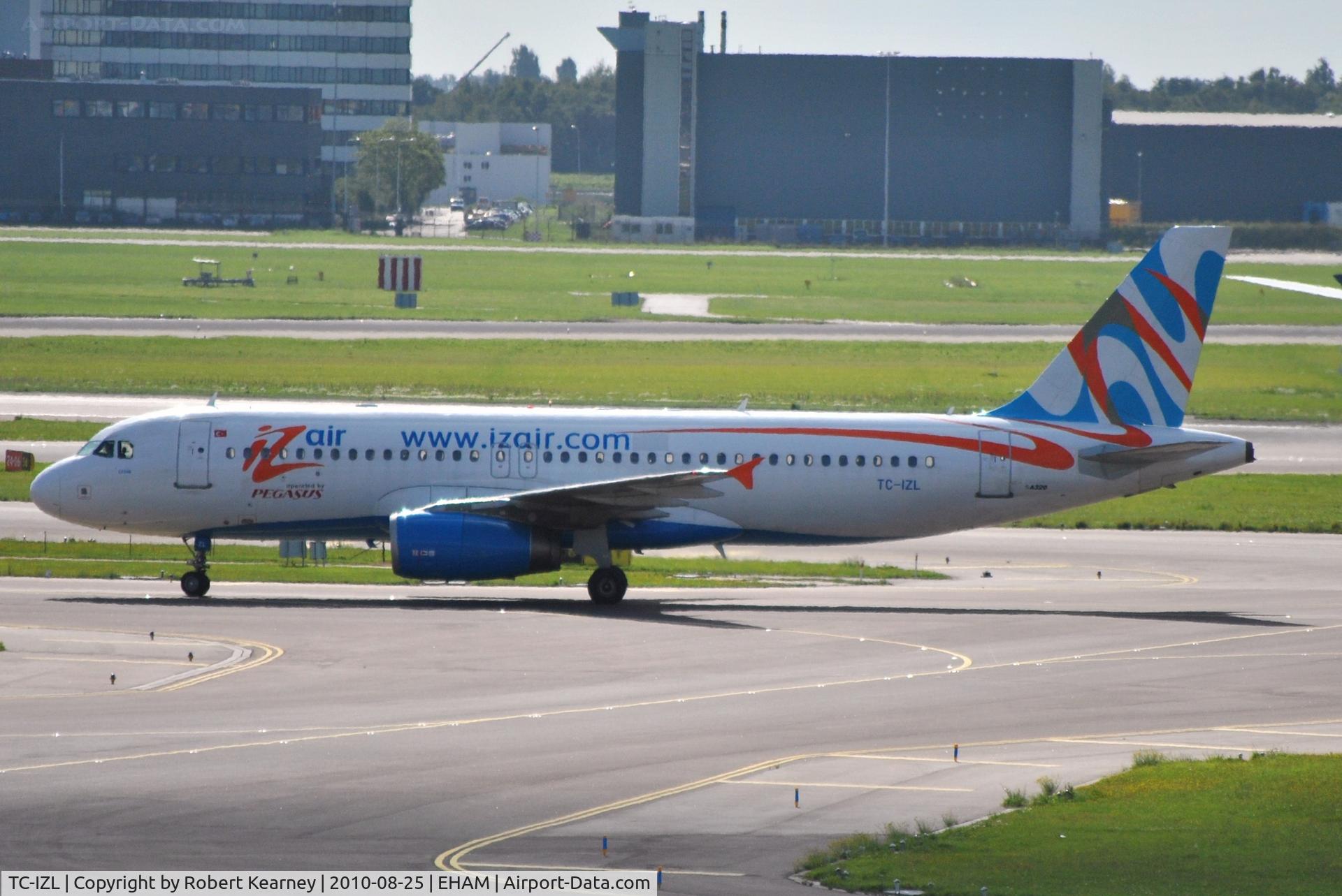 TC-IZL, 2002 Airbus A320-233 C/N 1730, Turkish charter taxiing for take-off
