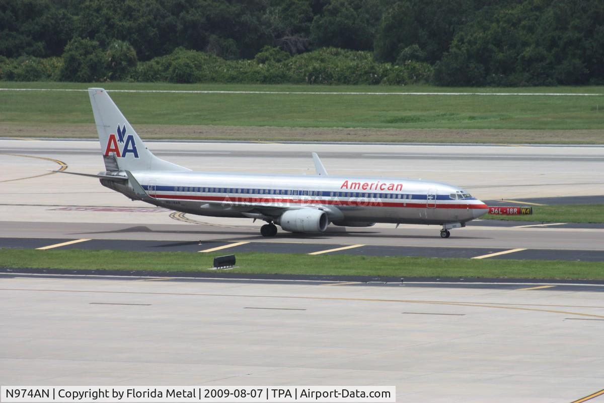 N974AN, 2001 Boeing 737-823 C/N 30098, American 737-800