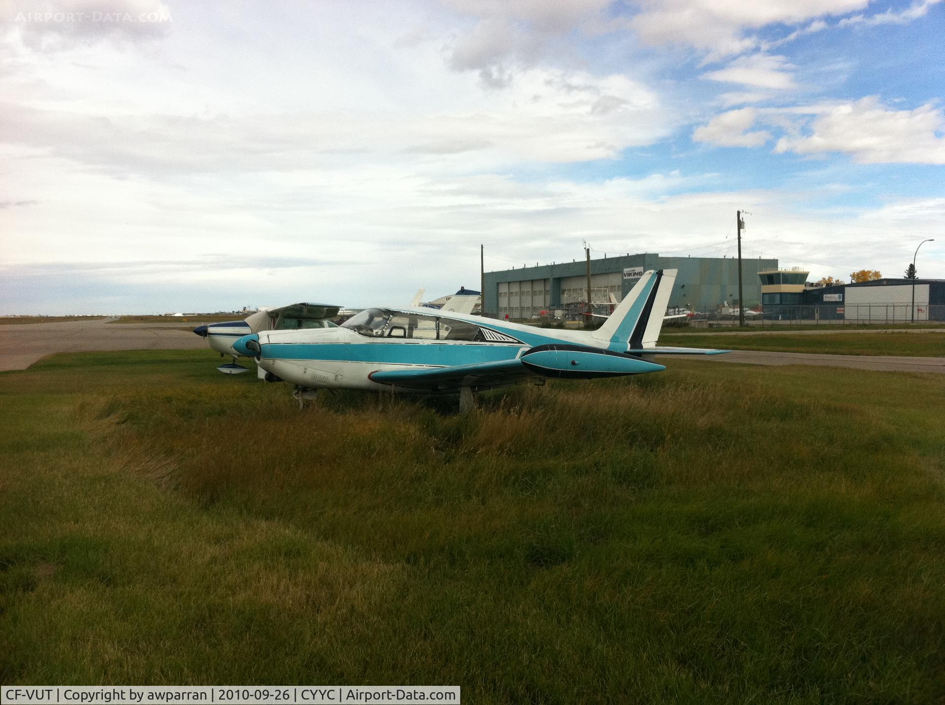 CF-VUT, 1959 Piper PA-24-250 Comanche C/N 24 608, Here is another aircraft gone to waste.  I understand the owner of this aircraft passed away 10-years ago and nothing has been done to this aircraft since.
