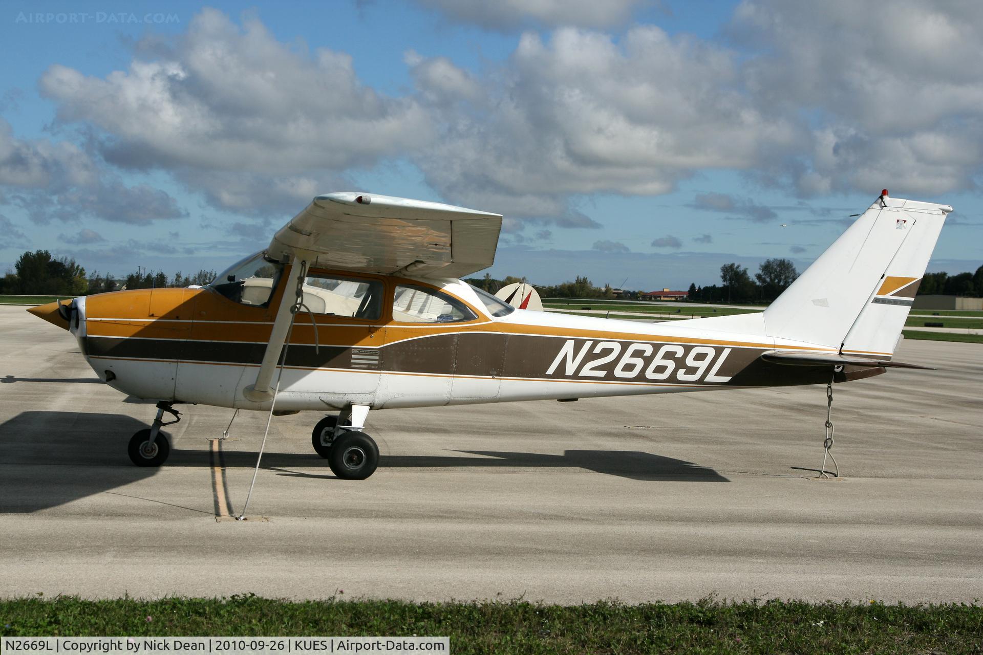 N2669L, 1967 Cessna 172H C/N 17255869, KUES
