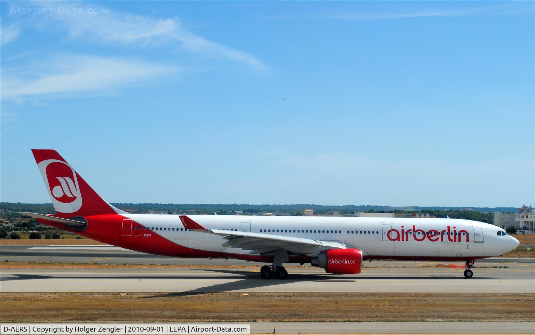 D-AERS, 1997 Airbus A330-322 C/N 171, One of the larger Air Berliners taxiing to rwy 06R.