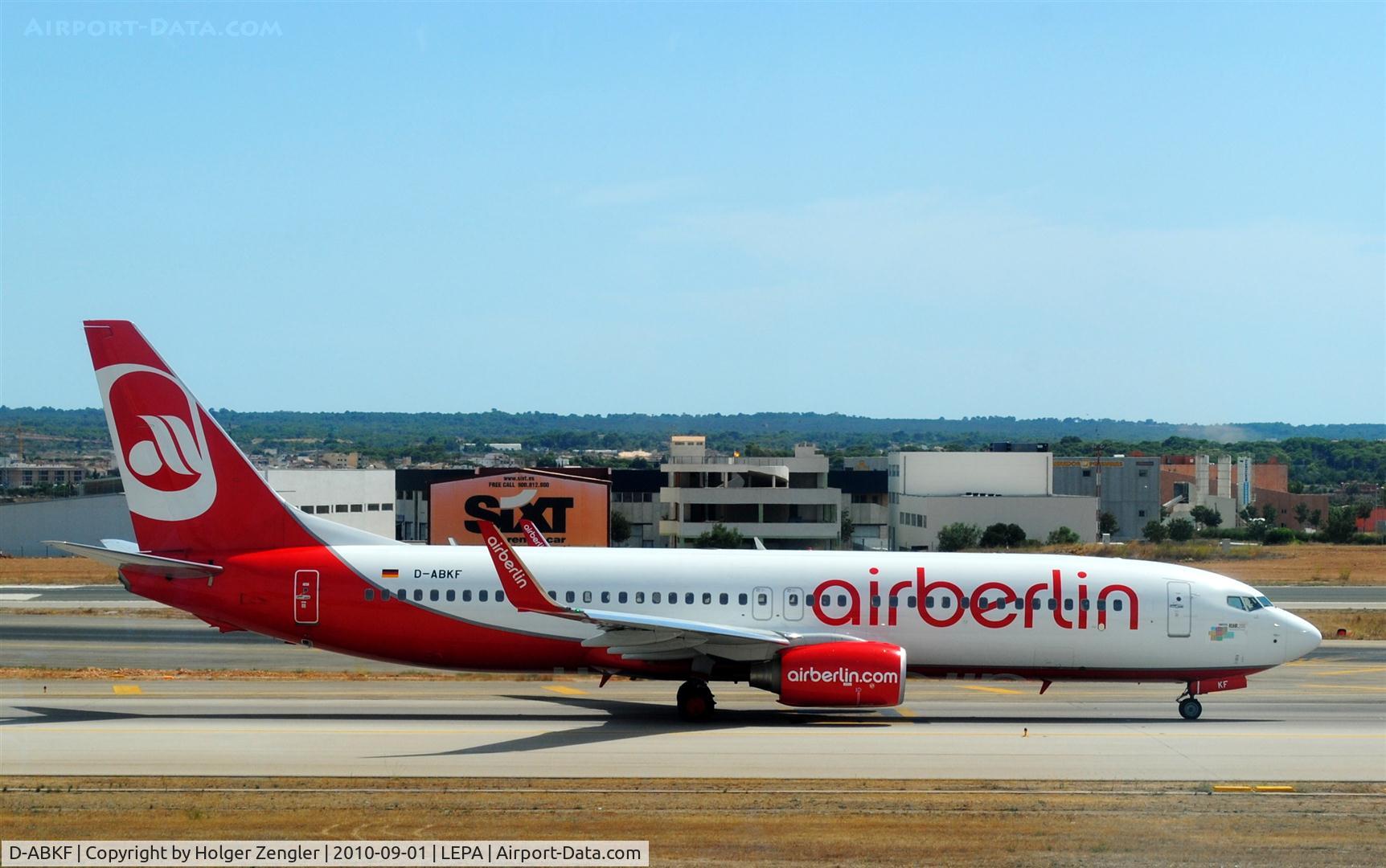 D-ABKF, 2009 Boeing 737-86J C/N 37745, Lining up for a return to Nuremburg.