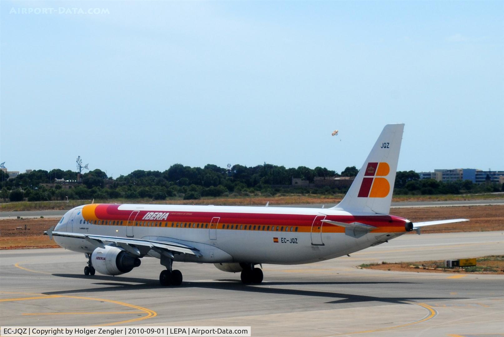EC-JQZ, 2006 Airbus A321-211 C/N 2736, Leaving parking position for a jump to Athens.