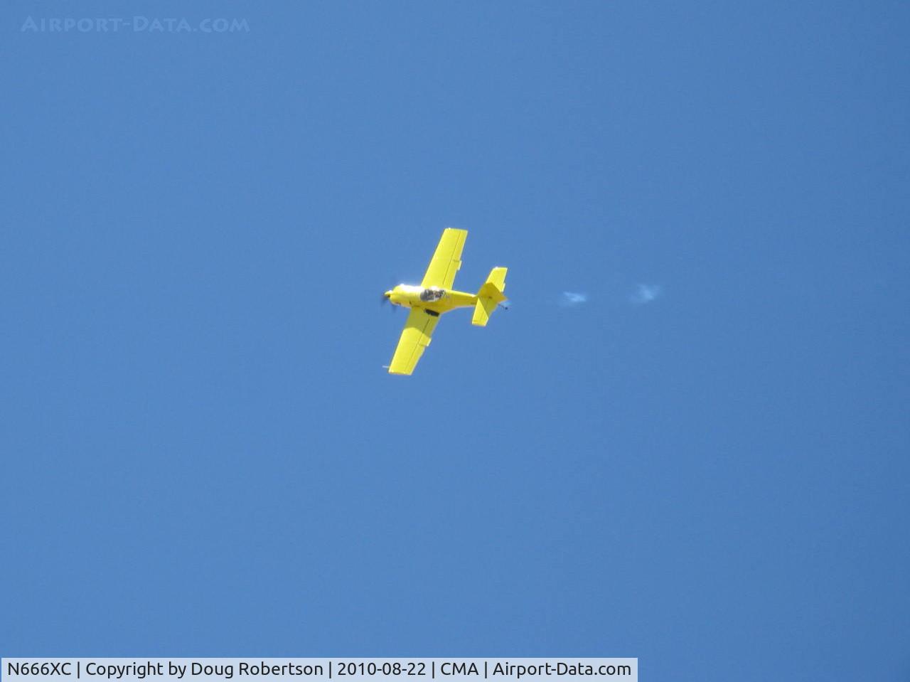 N666XC, 1997 Zlin Z-50LS C/N 0077, 1997 Moravan ZLIN 50-LS 'Tumbling Bear' low-level cross-control pass