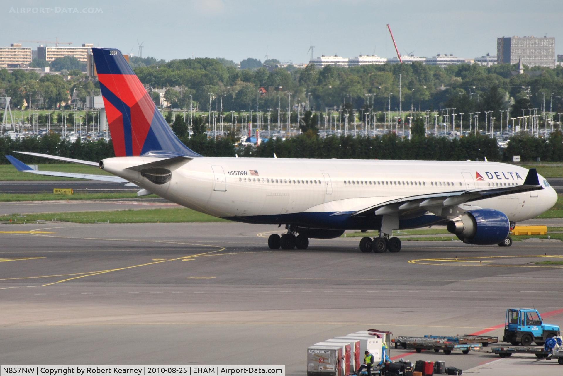 N857NW, 2004 Airbus A330-223 C/N 0633, DAL heading out for take-off