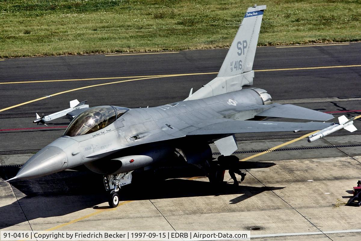91-0416, 1994 General Dynamics F-16CJ Fighting Falcon C/N CC-114, returning from a mission