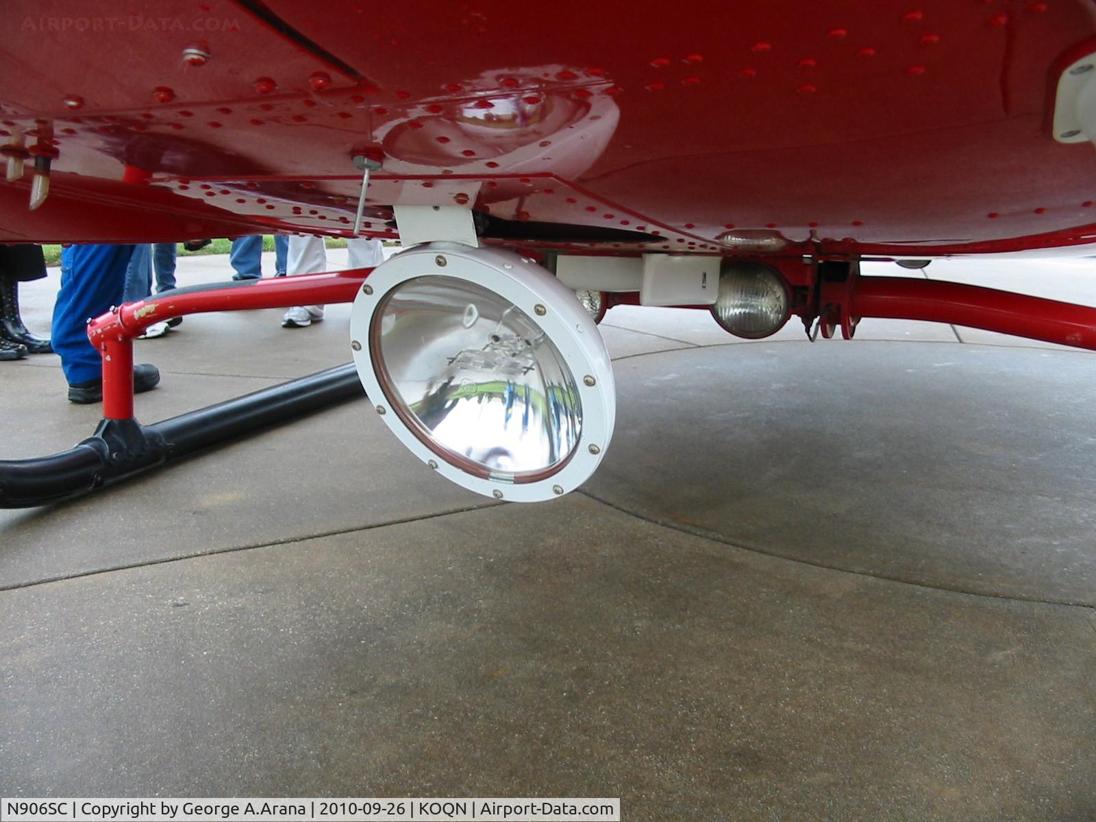 N906SC, 2006 MD Helicopters MD-900 Explorer C/N 900-00112, Searchlight
