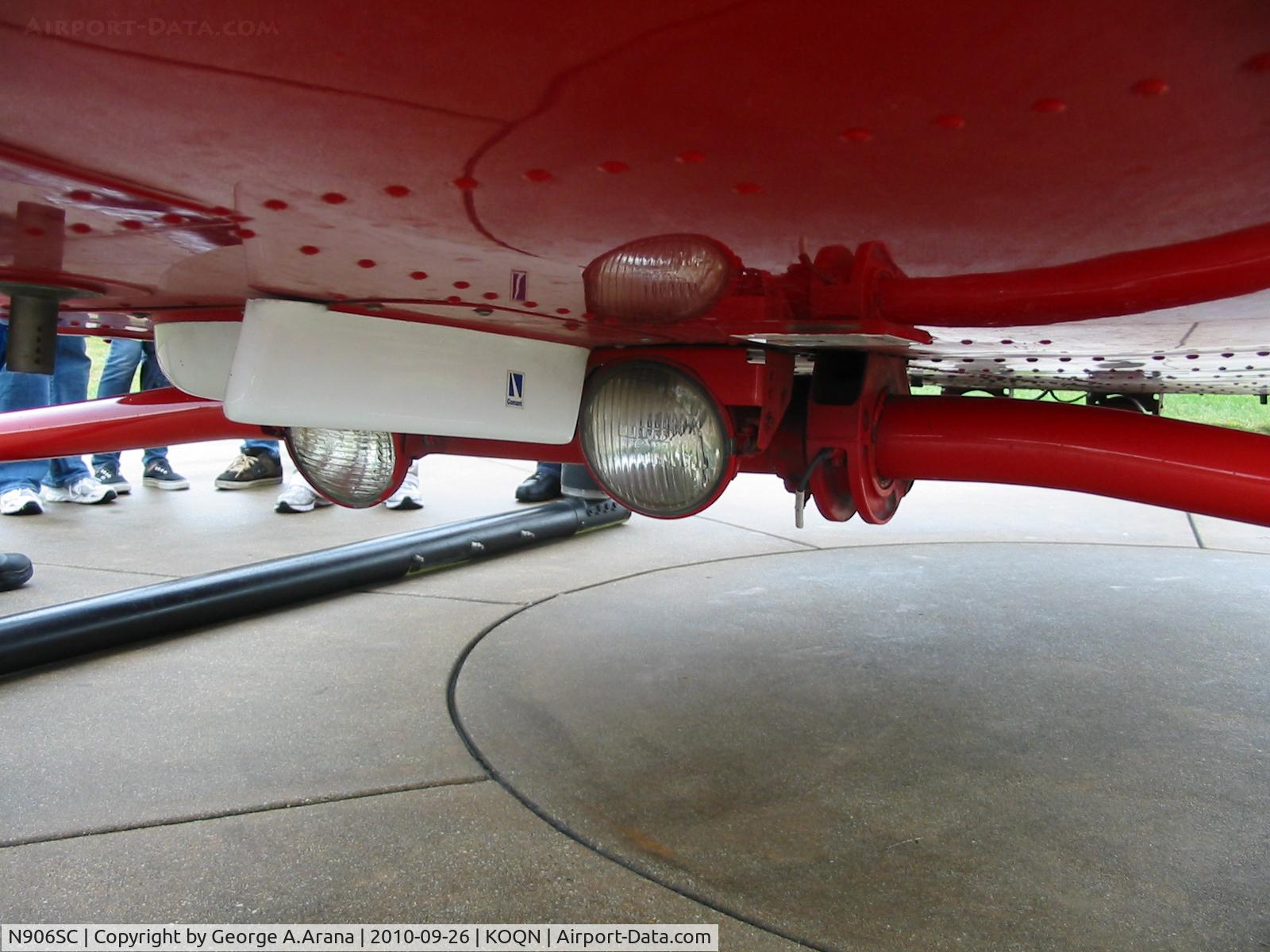 N906SC, 2006 MD Helicopters MD-900 Explorer C/N 900-00112, Landing light