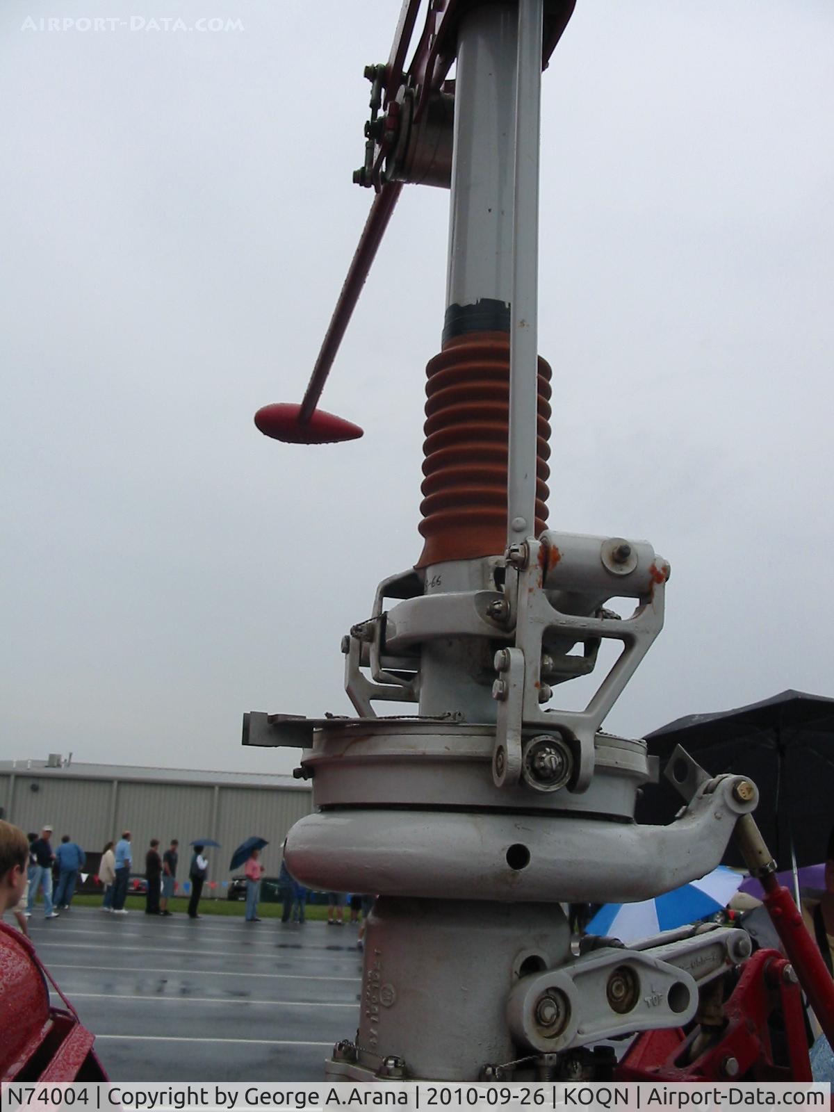 N74004, 1951 Bell 47D-1 C/N 403, Main rotor