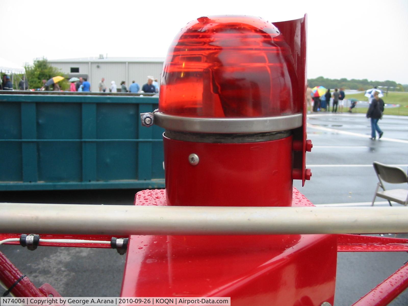 N74004, 1951 Bell 47D-1 C/N 403, Anti collision beacon
