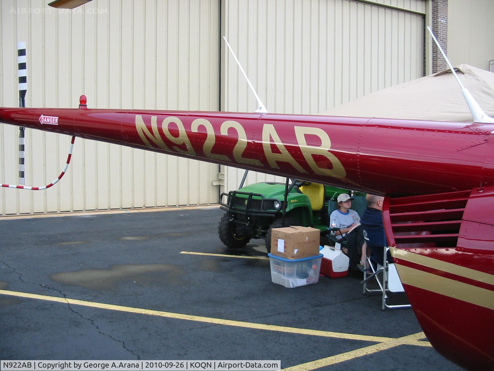 N922AB, 2001 Robinson R44 C/N 1083, Tailboom