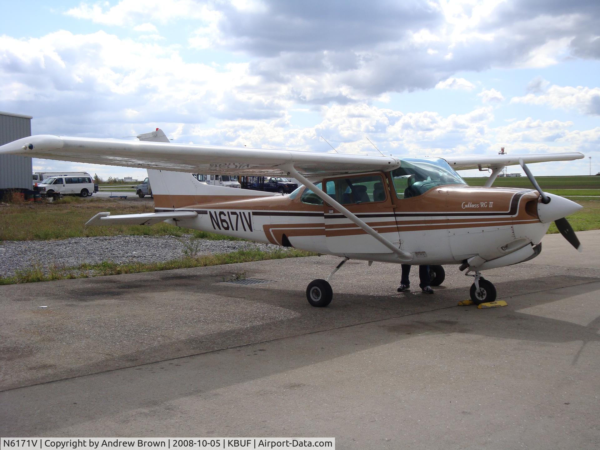 N6171V, 1980 Cessna 172RG Cutlass RG C/N 172RG0588, KBUF