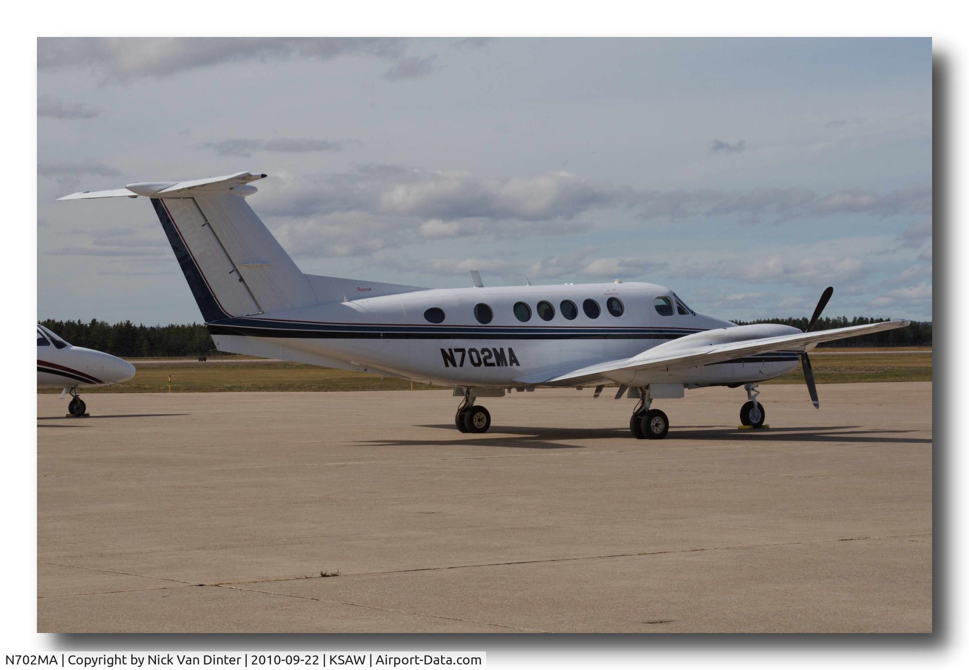 N702MA, 1982 Beech B200 King Air C/N BB-1010, On the ramp.