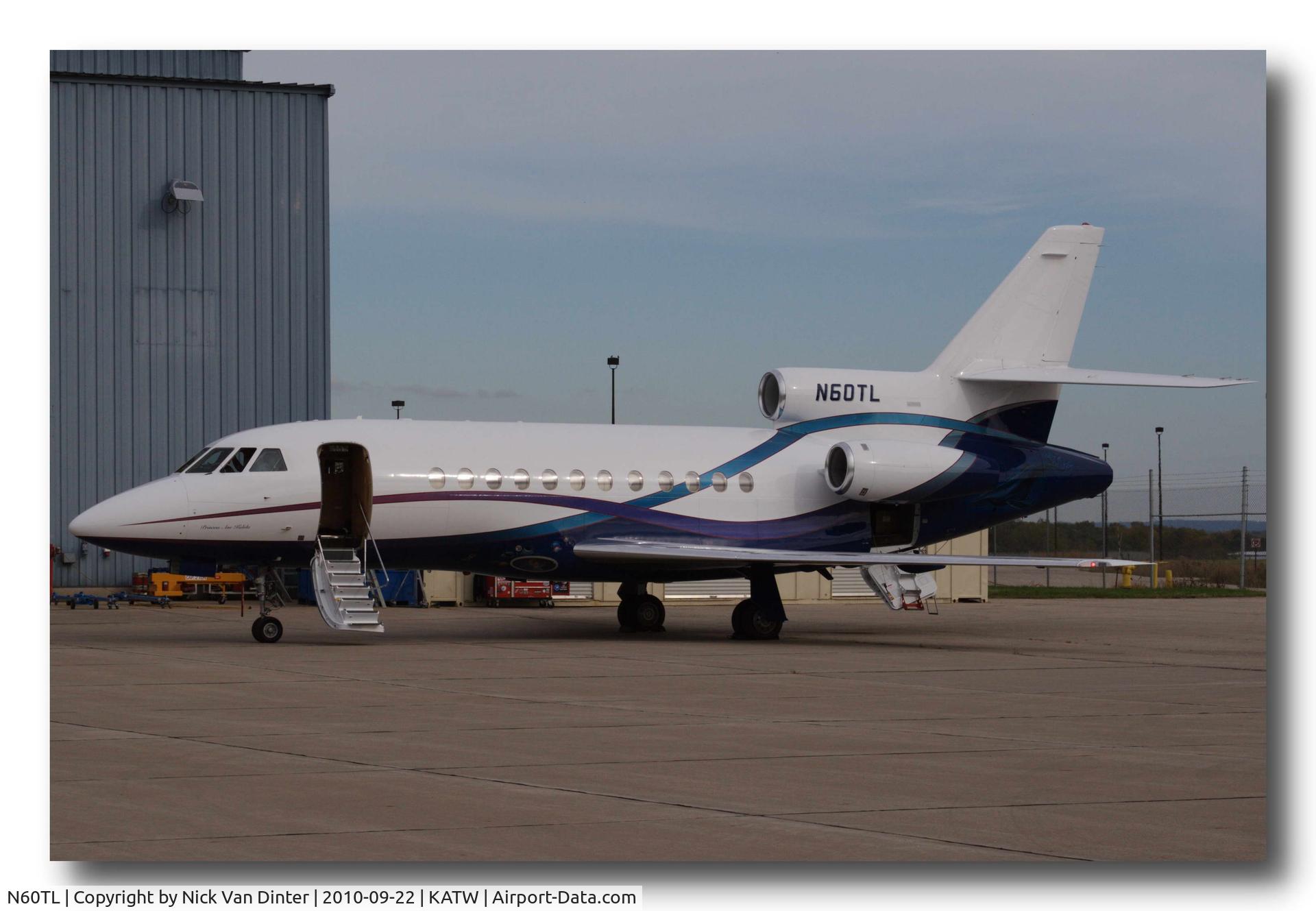 N60TL, 1989 Dassault Falcon 900 C/N 75, On the ramp.