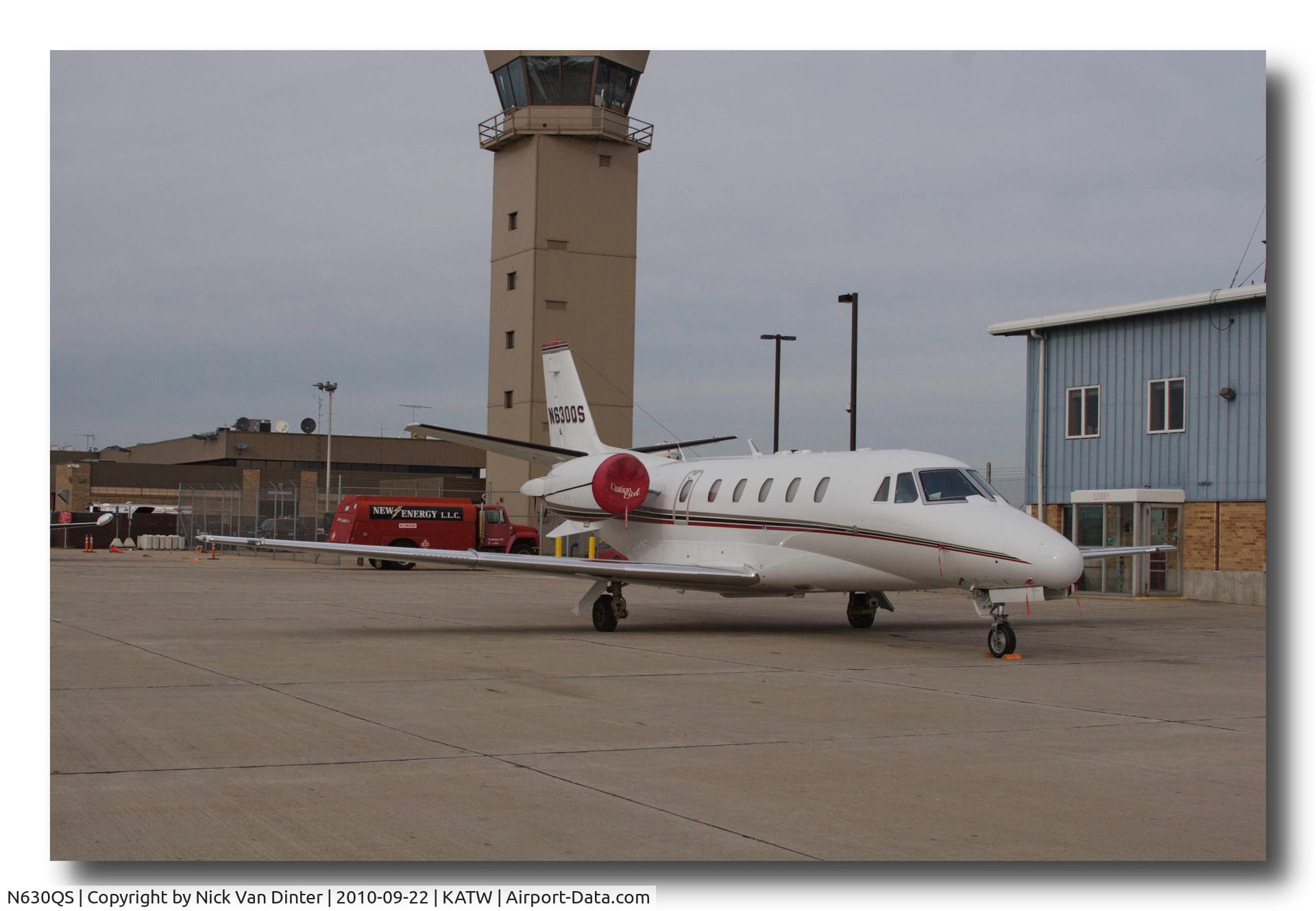 N630QS, 2000 Cessna 560XL C/N 560-5130, On the ramp.
