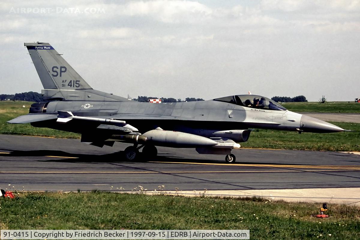 91-0415, 1994 General Dynamics F-16CJ Fighting Falcon C/N CC-113, taxying to the active