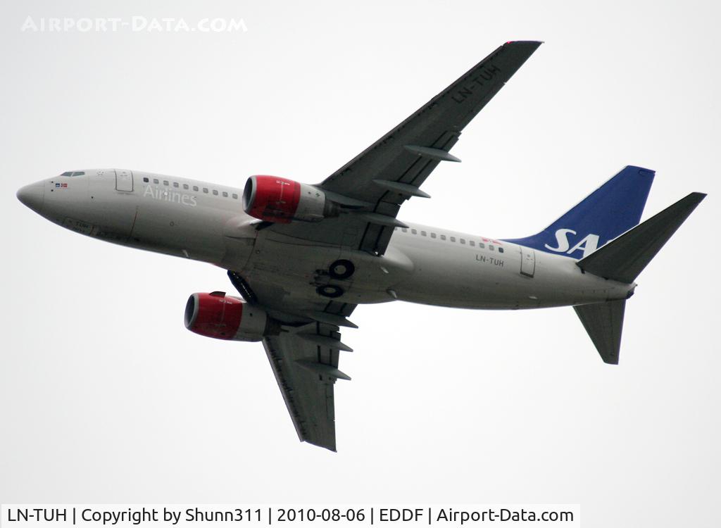 LN-TUH, 1999 Boeing 737-705 C/N 29093, Taking off rwy 25R