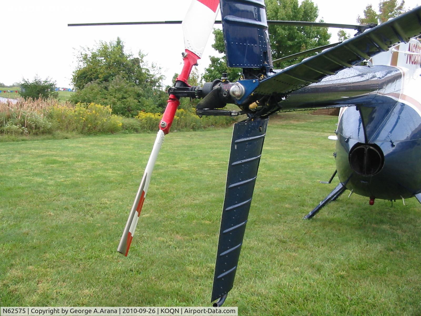 N62575, 1968 Hughes OH-6A Cayuse C/N 0497, Vertical fin and navlight