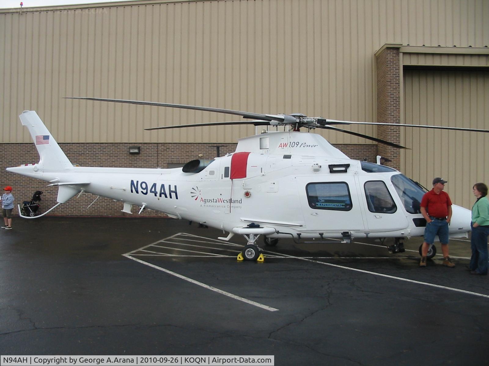 N94AH, 2000 Agusta A-109E C/N 11081, Starboard view
