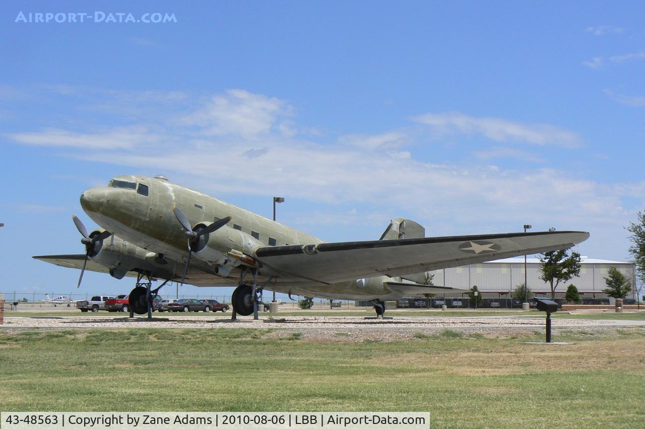 43-48563, 1944 Douglas DC3C (C-47B) C/N 14379, This C-47 is displayed at the Silent Wings Museum in Lubbock, TX.  It started out as USAAF 43-48563 (c/n 14379/25824)  Then it became a Navy R4D-6,  BuNo. 17278 Then it went to the civil registry as N7634C Then to the FAA as N40 Then to the Agricult