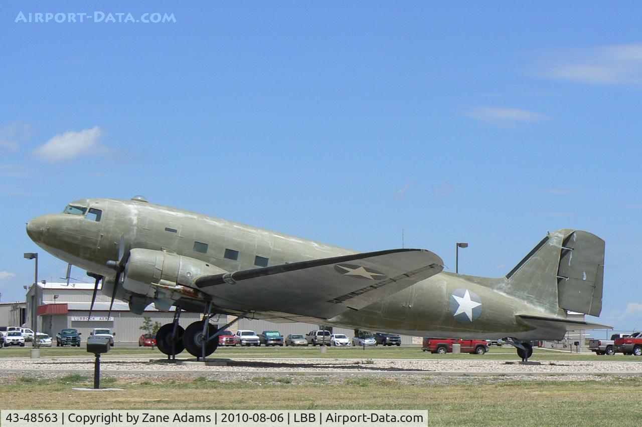 43-48563, 1944 Douglas DC3C (C-47B) C/N 14379, This C-47 is displayed at the Silent Wings Museum in Lubbock, TX.  It started out as USAAF 43-48563 (c/n 14379/25824)  Then it became a Navy R4D-6,  BuNo. 17278 Then it went to the civil registry as N7634C Then to the FAA as N40 Then to the Agricult
