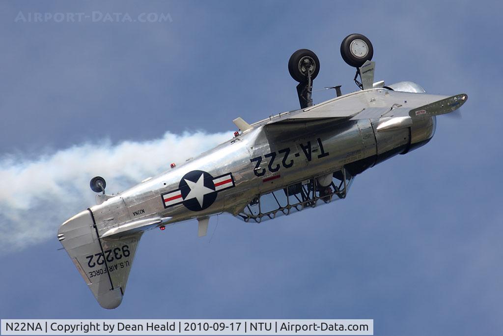 N22NA, 1946 North American T-6G Texan C/N 168-326, Bill Leff in his North American T-6G upside down as he puts on a great show.