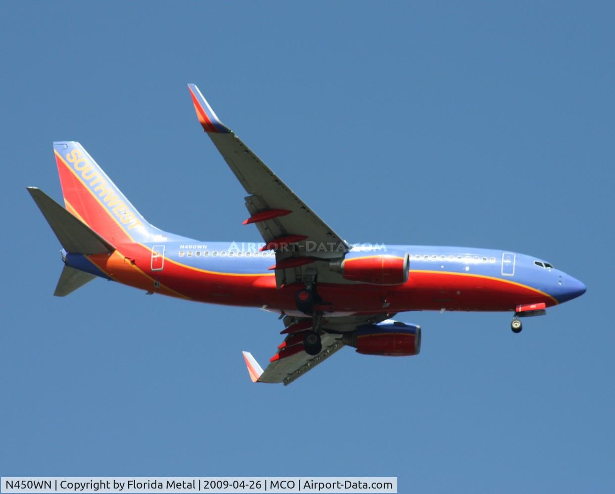 N450WN, 2004 Boeing 737-7H4 C/N 32470, Southwest 737-700