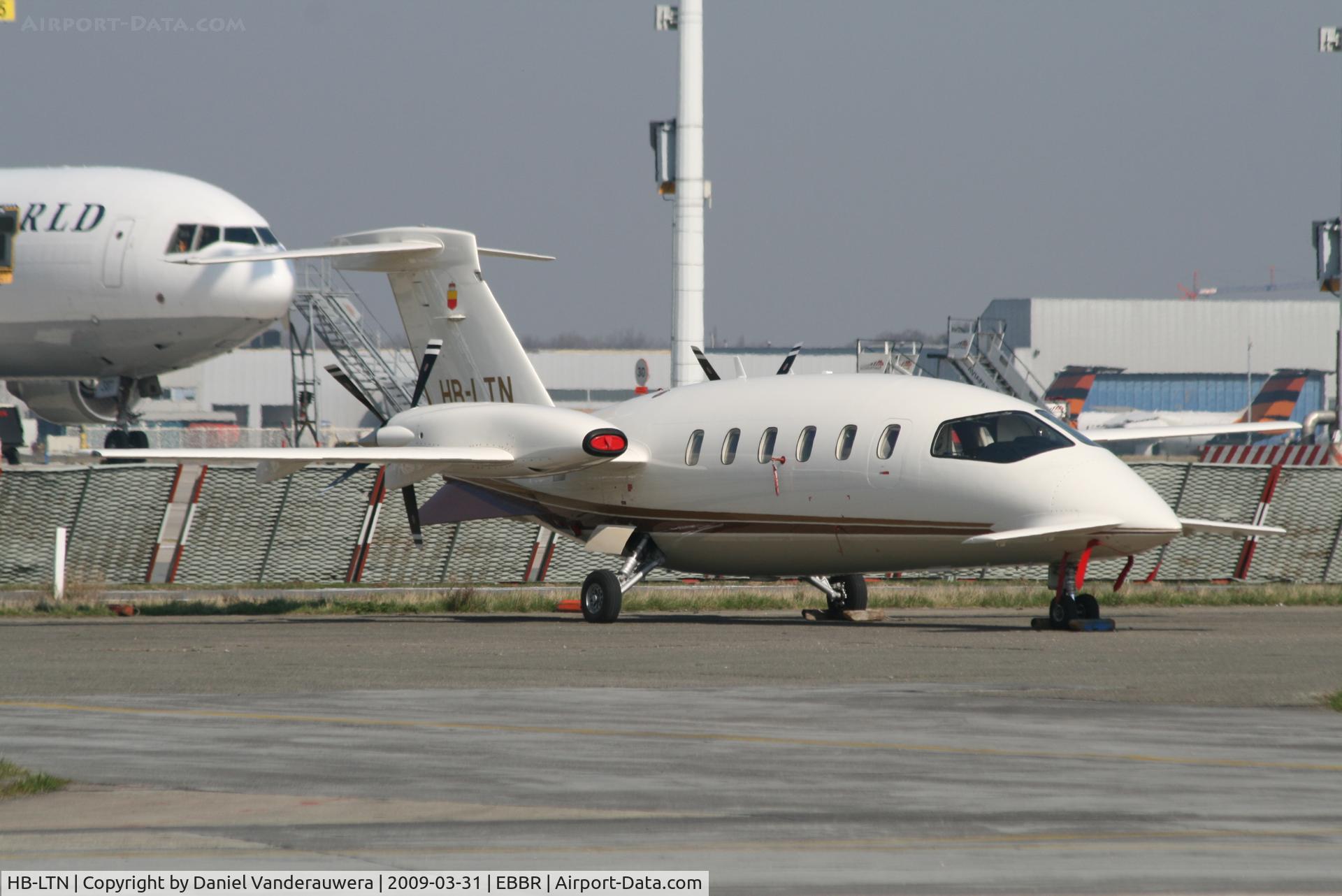HB-LTN, 2003 Piaggio P-180 Avanti C/N 1066, Parked on G.A. apron