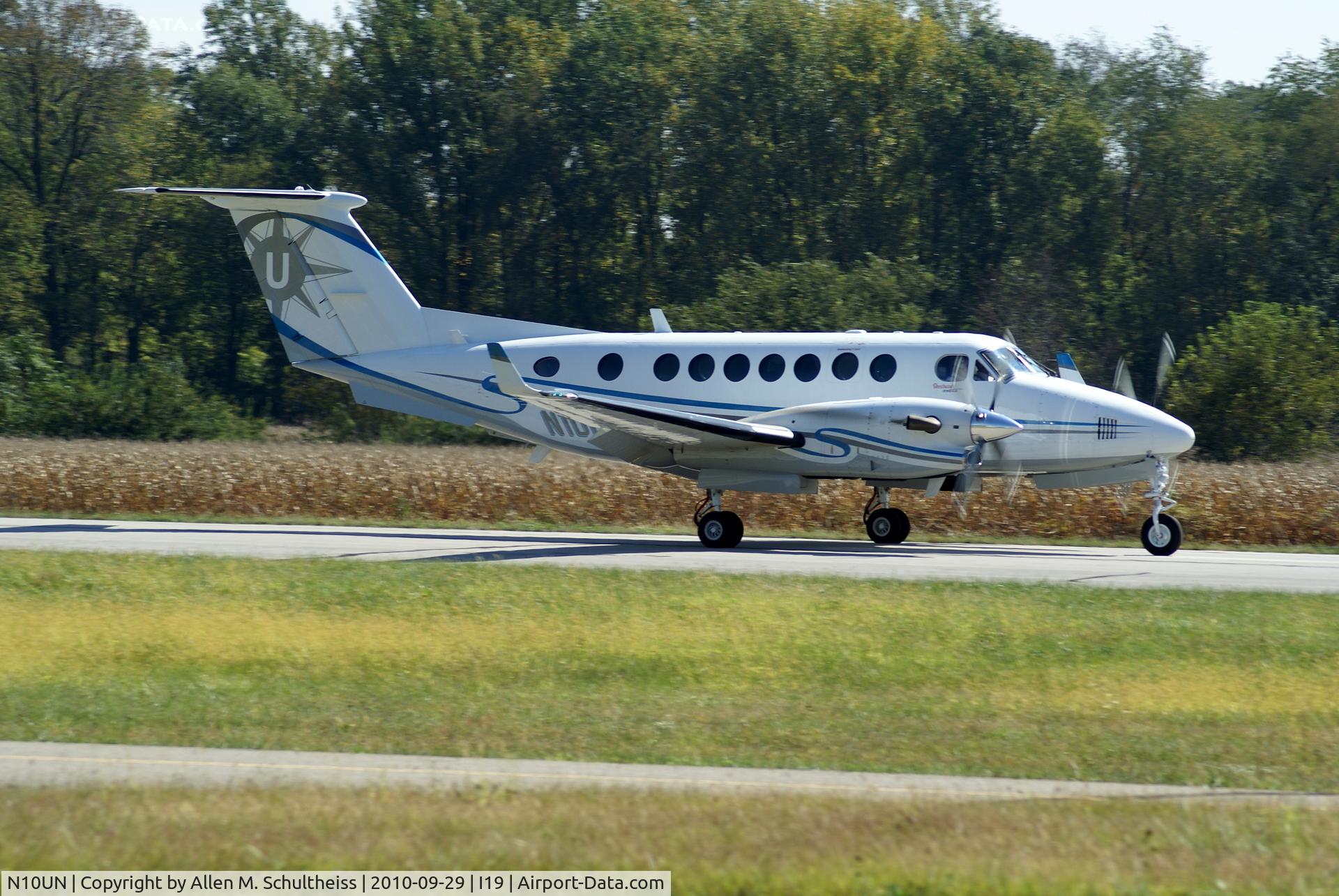 N10UN, 1996 Raytheon Aircraft Company B300 C/N FL-158, B300 KingAir