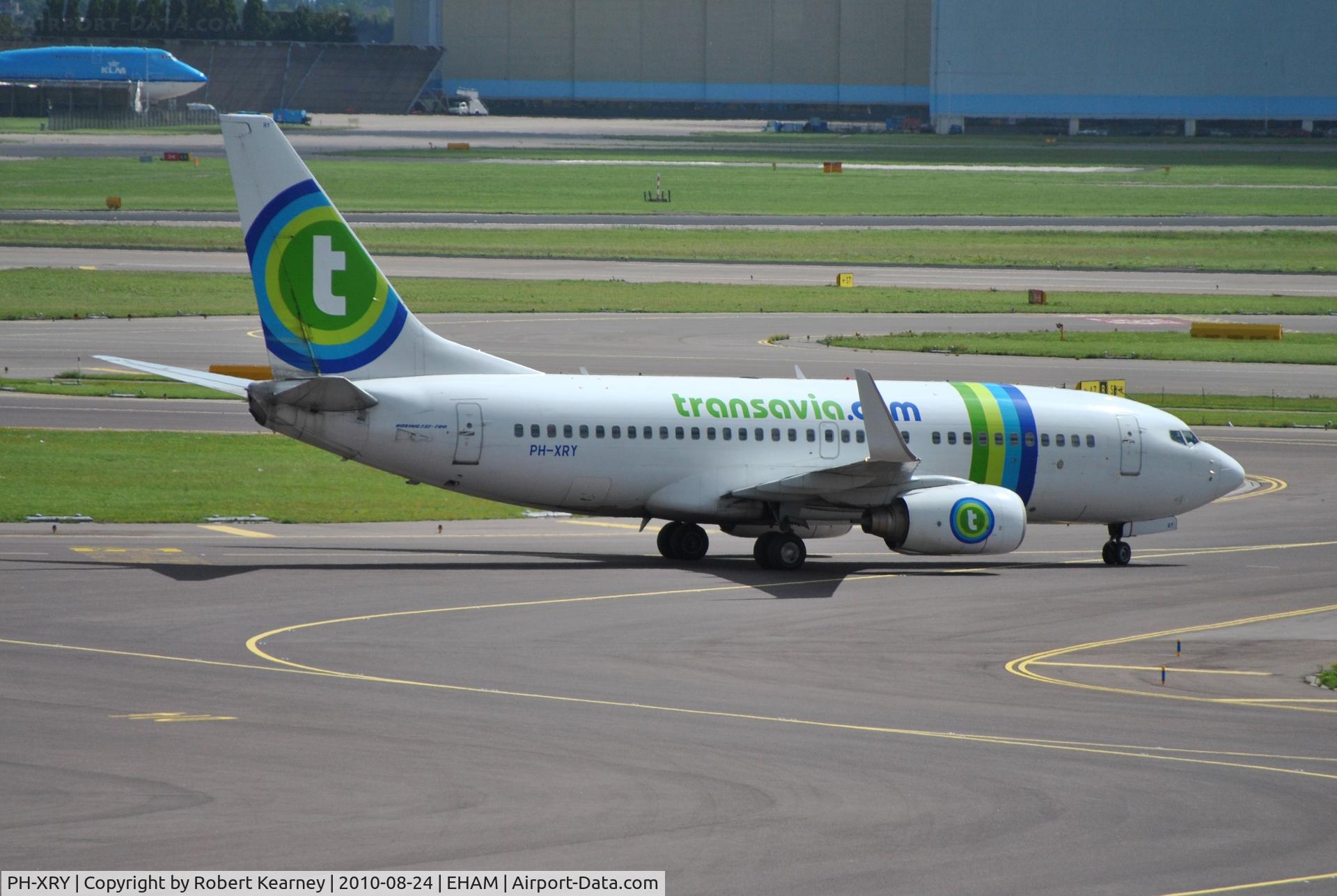 PH-XRY, 2003 Boeing 737-7K2 C/N 33463, Transavia taxiing out for departure