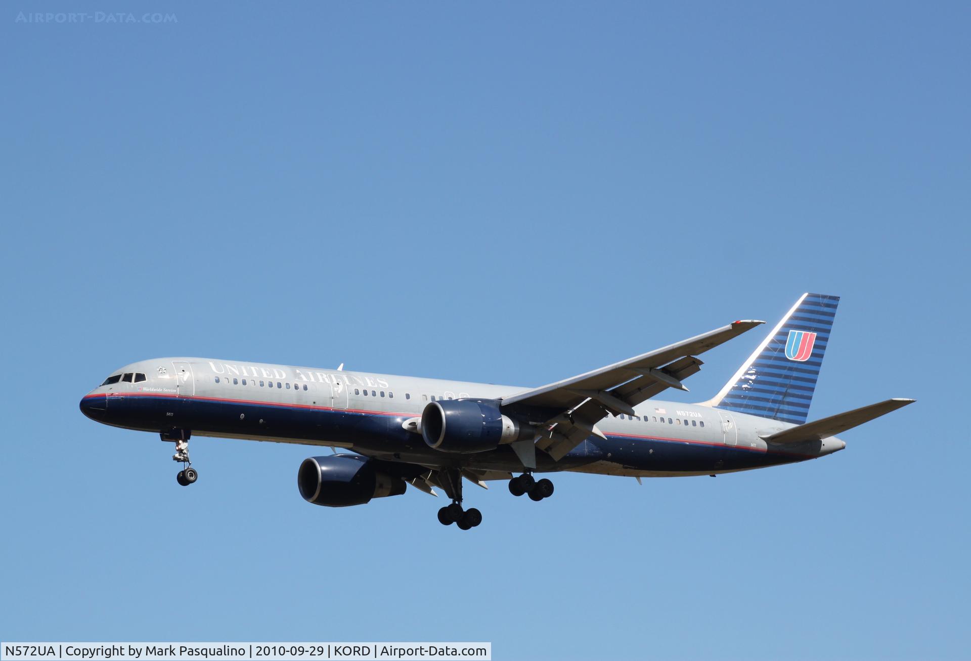 N572UA, 1992 Boeing 757-222(SF) C/N 26682, Boeing 757-200