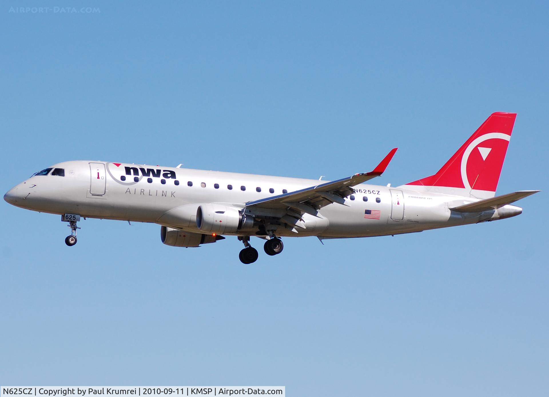 N625CZ, 2008 Embraer 175LR (ERJ-170-200LR) C/N 17000225, Landing at KMSP
