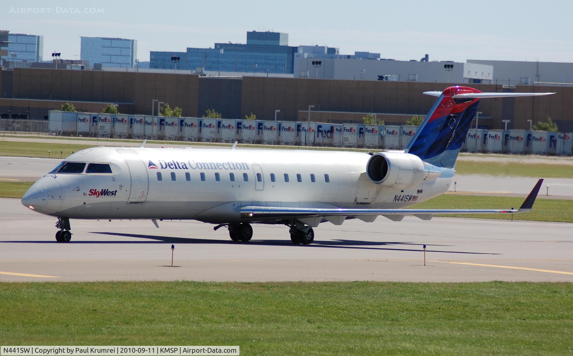 N441SW, 2002 Bombardier CRJ-200LR (CL-600-2B19) C/N 7602, KMSP