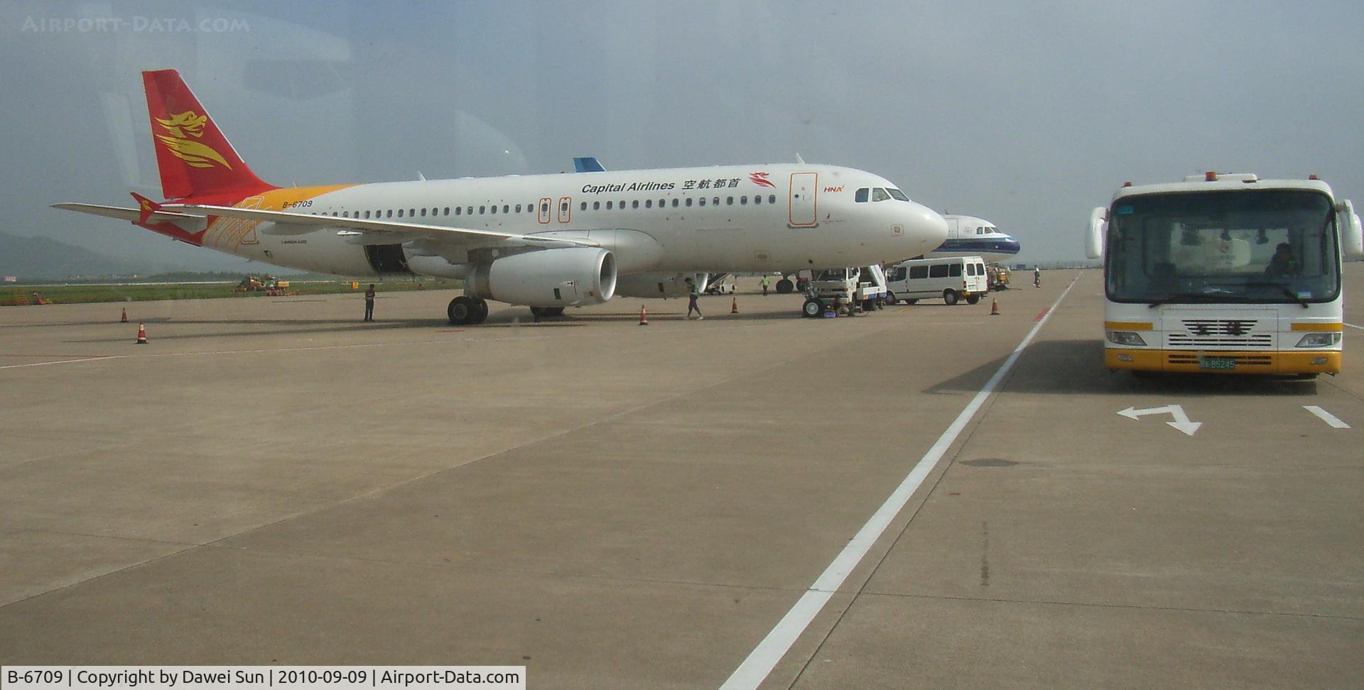 B-6709, 2010 Airbus A320-232 C/N 4412, 320