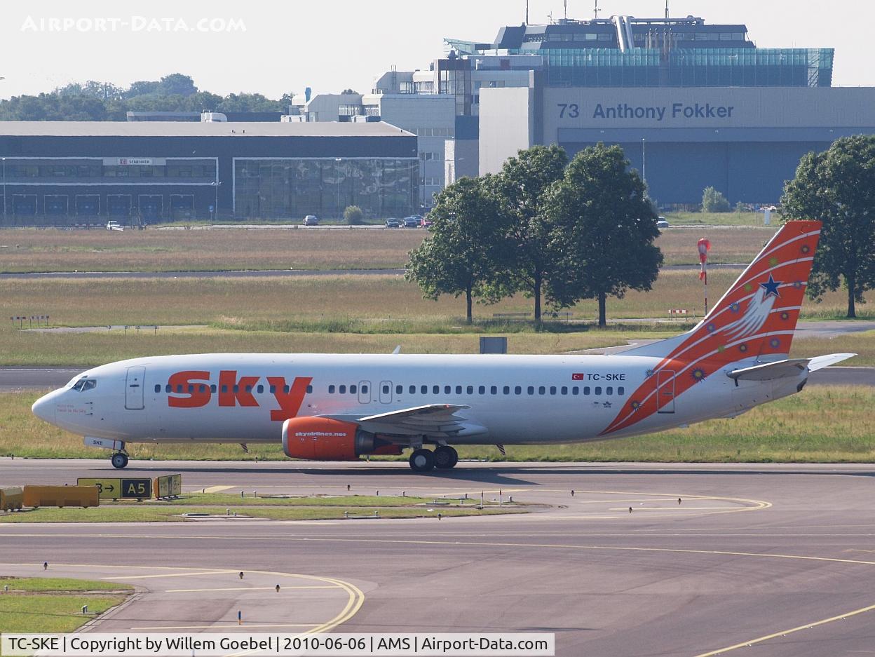 TC-SKE, 1992 Boeing 737-4Q8 C/N 25163, Arrival on Amsterdam airport  and taxi to the gate